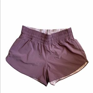 Lulu lemon choose a side reversible short